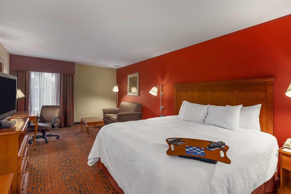 Hampton Inn Мерріллвілл Номер фото