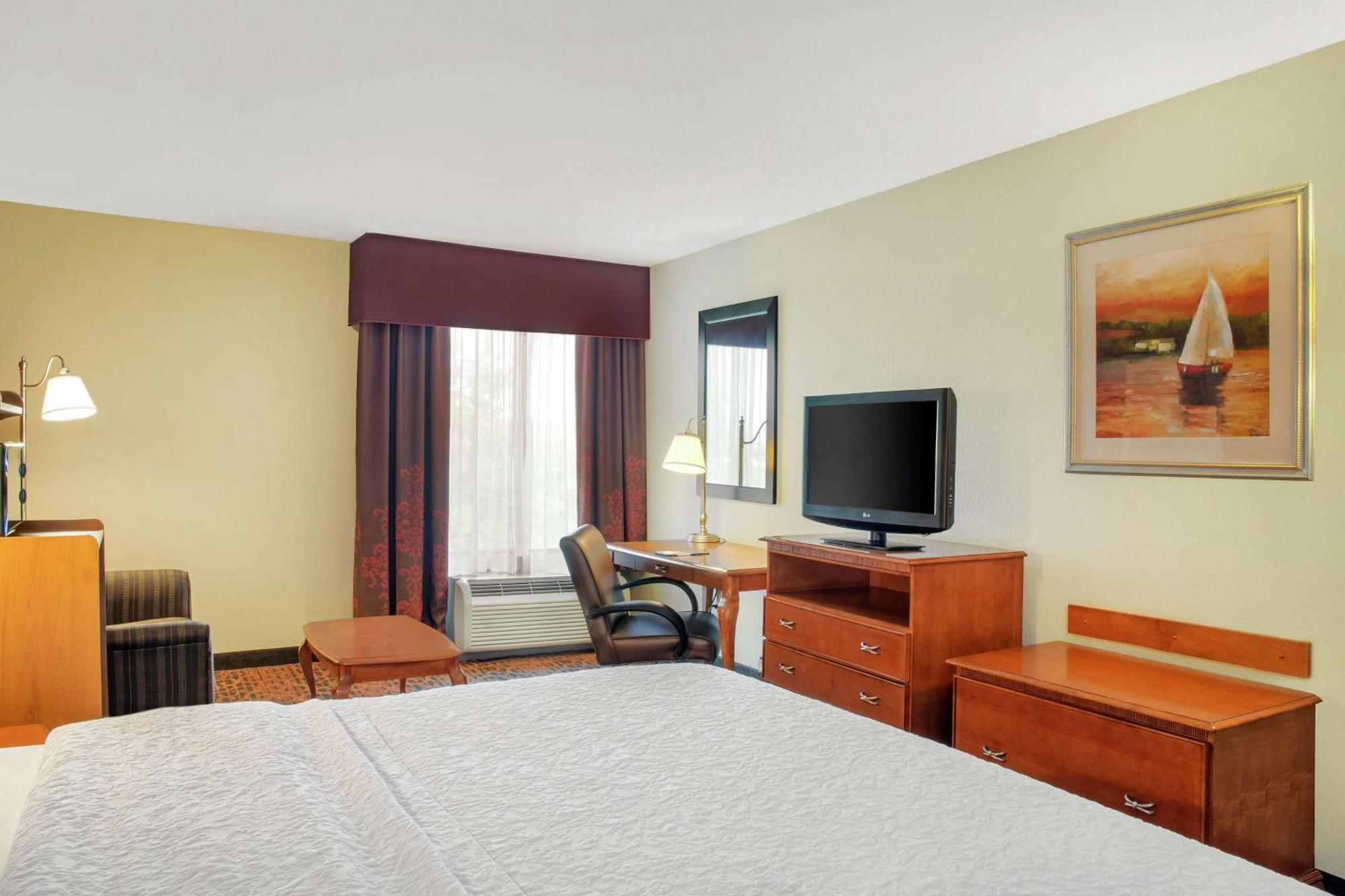 Hampton Inn Мерріллвілл Екстер'єр фото