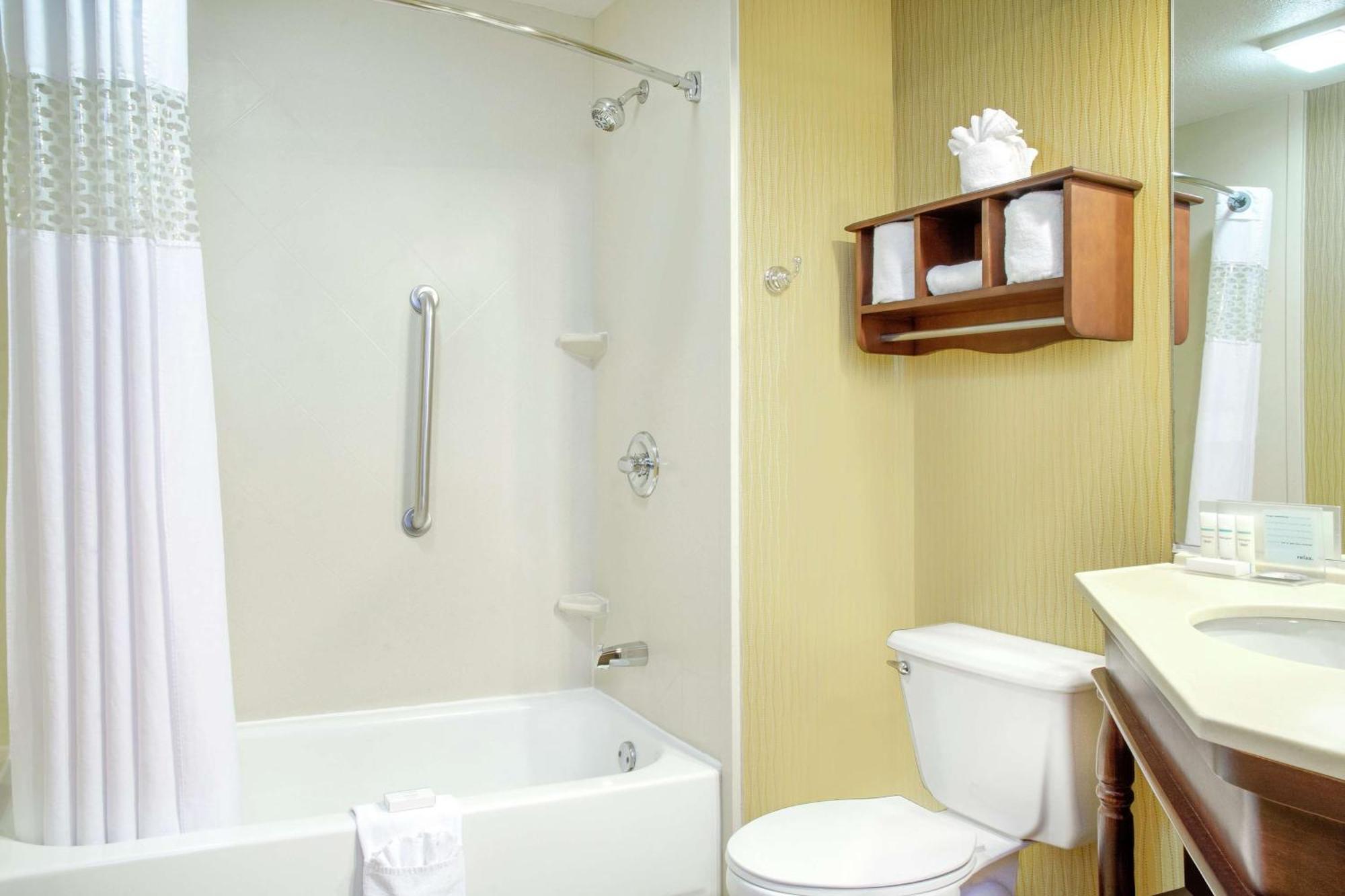 Hampton Inn Мерріллвілл Екстер'єр фото