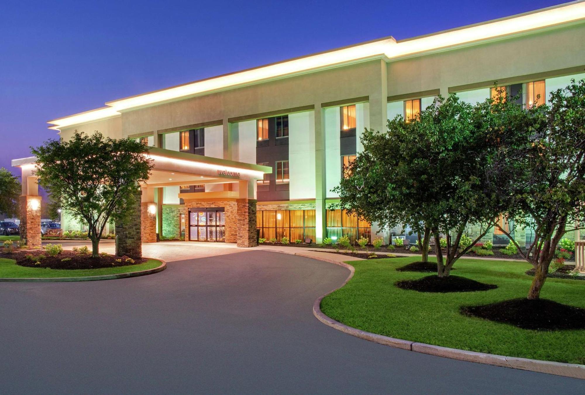 Hampton Inn Мерріллвілл Екстер'єр фото